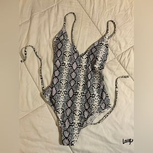 Backless one piece swimsuit